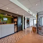 Paris 3*