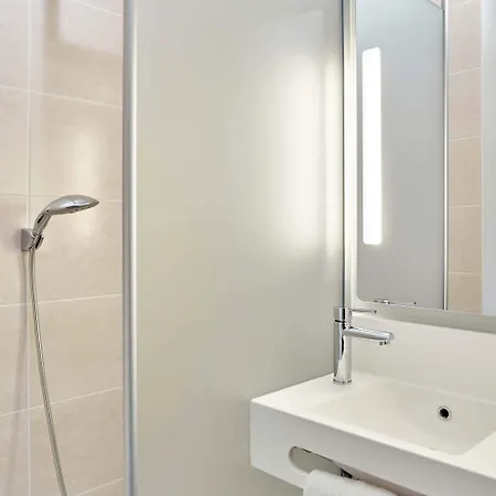 Paris Otel 3*