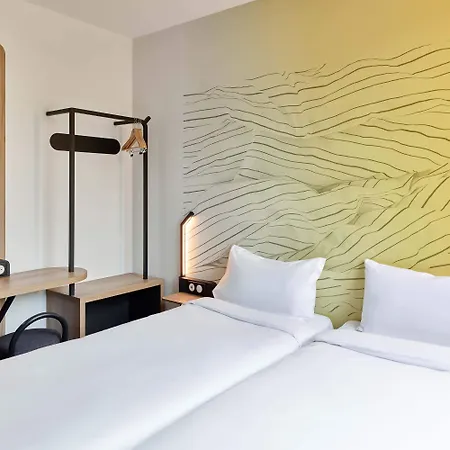 Paris Otel 3*