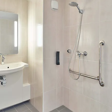 Paris Otel 3*